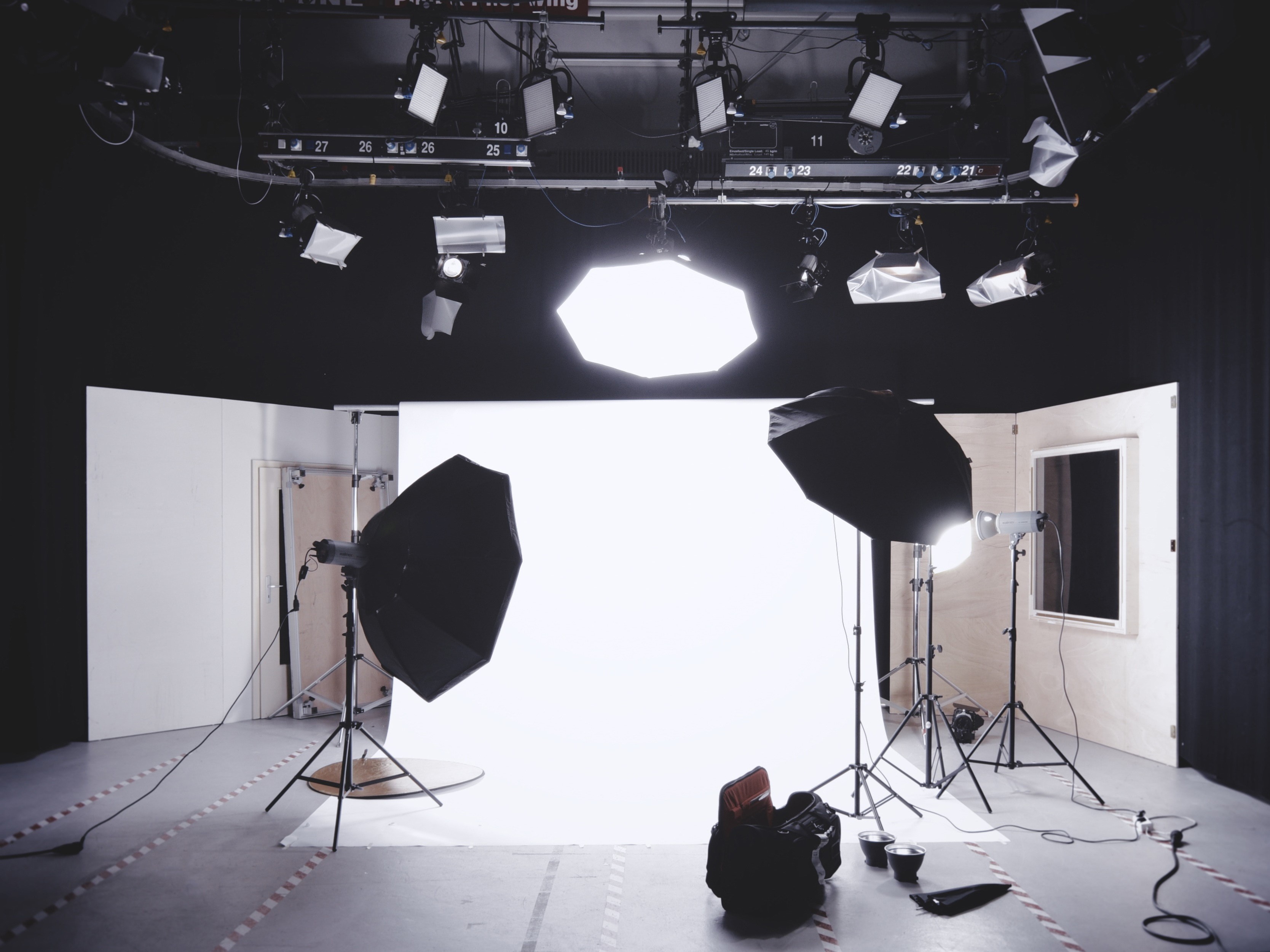 SAC-100: Intro to Studio Photography & Lighting